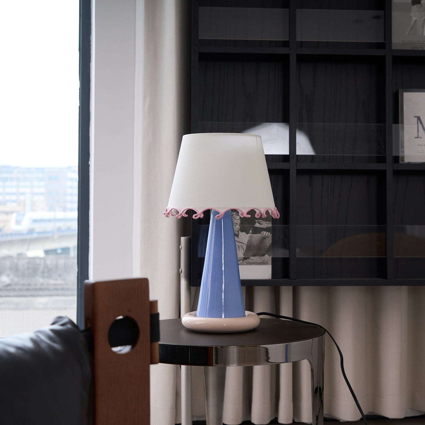 Ribbon Table Lamp - Loonglight
