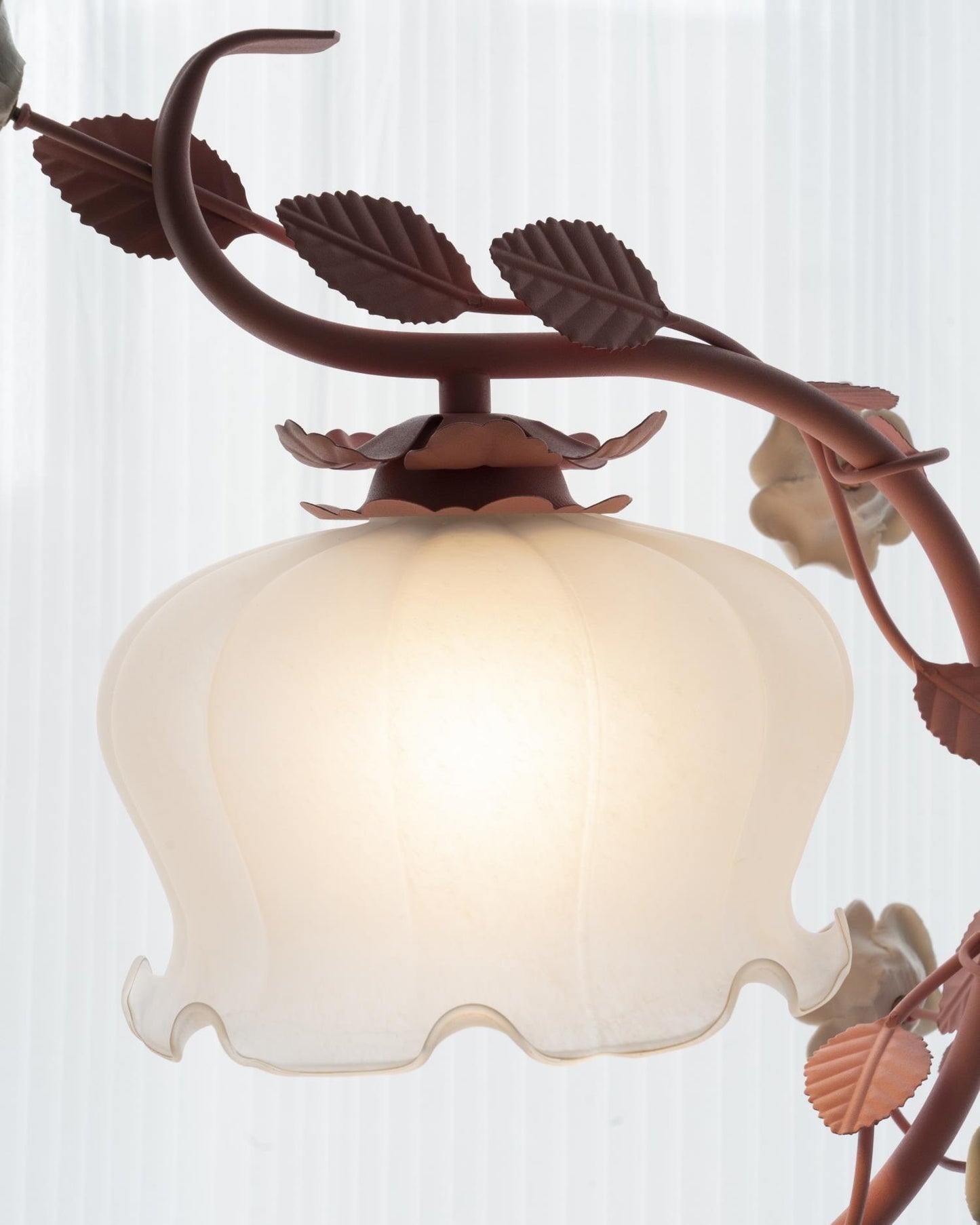 Ron Rose Flower Table Lamp