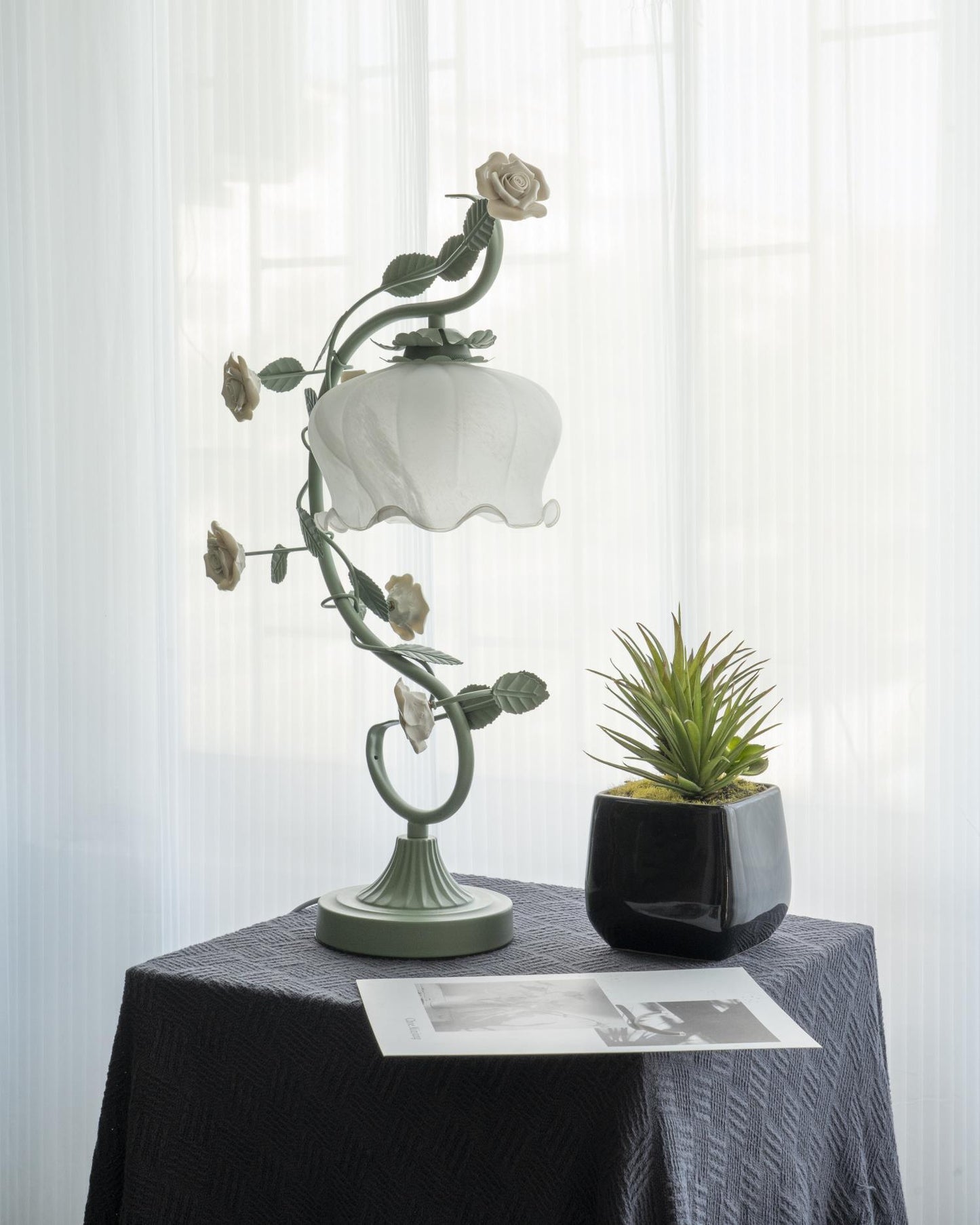 Ron Rose Flower Table Lamp