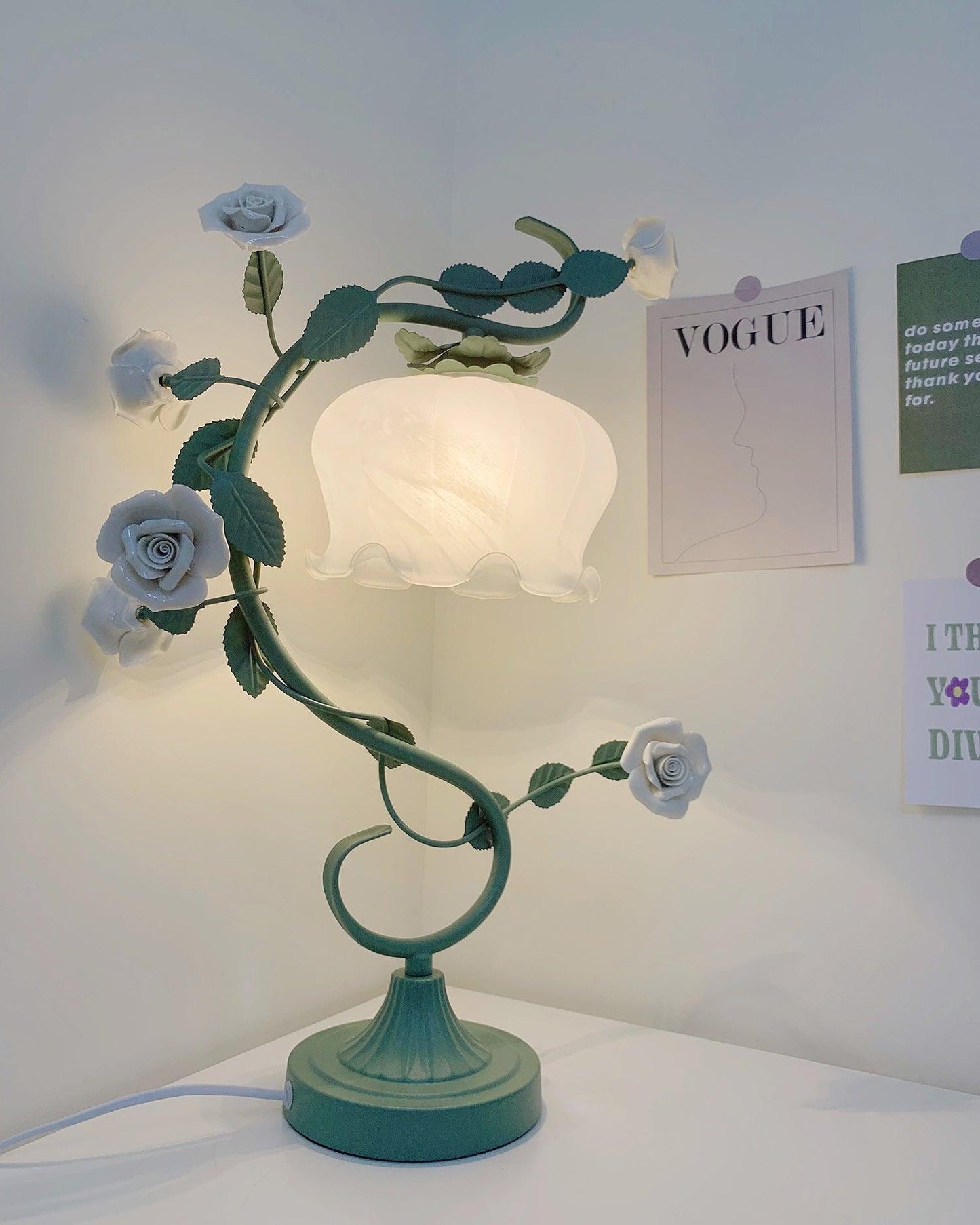 Ron Rose Flower Table Lamp - Loonglight