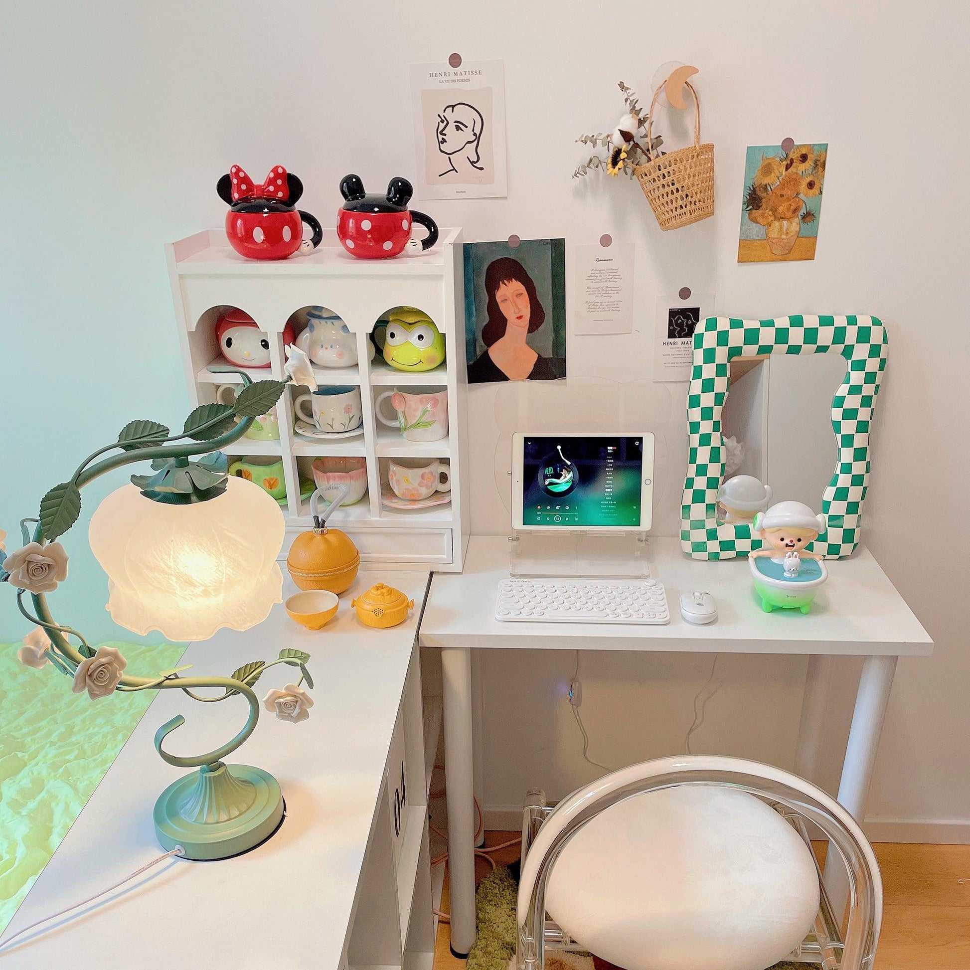 Ron Rose Flower Table Lamp - Loonglight