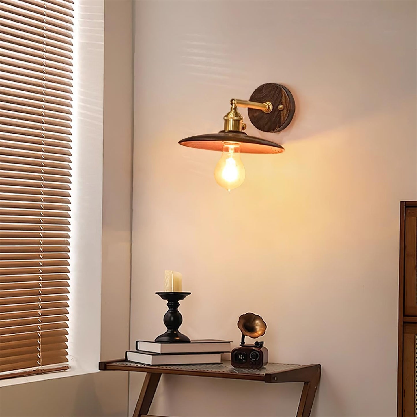 Runia Wood Wall Lamp - Loonglight