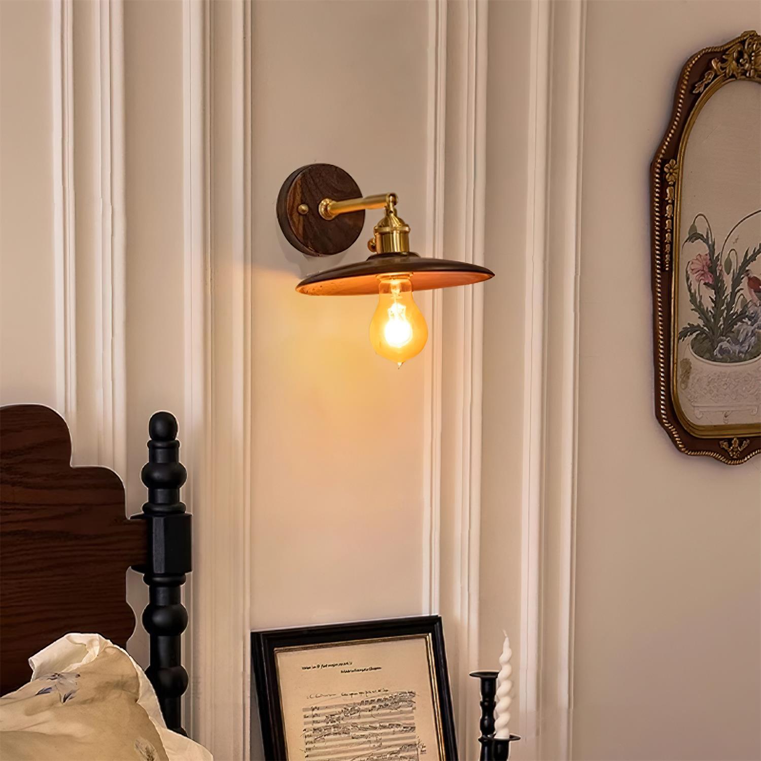 Runia Wood Wall Lamp - Loonglight