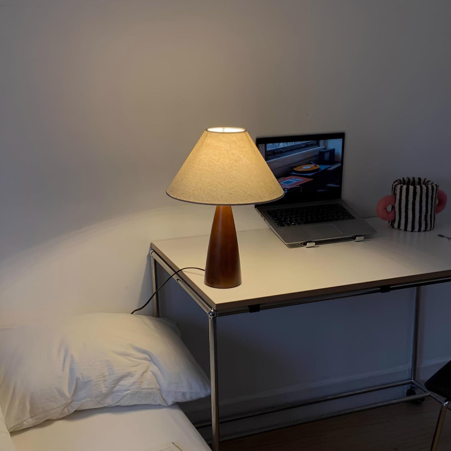 Sandstone Table Lamp - Loonglight