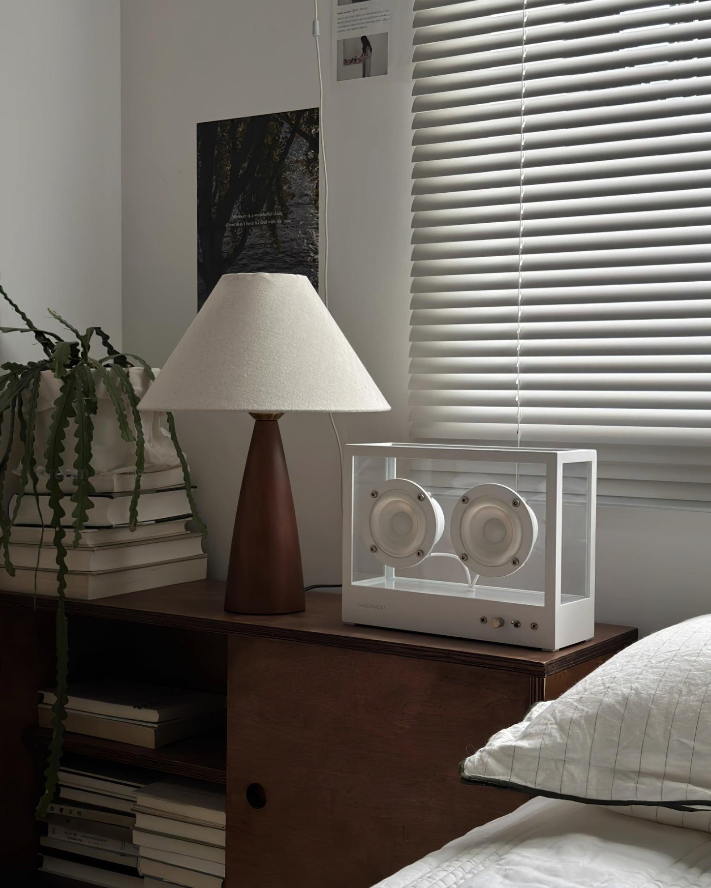 Sandstone Table Lamp - Loonglight