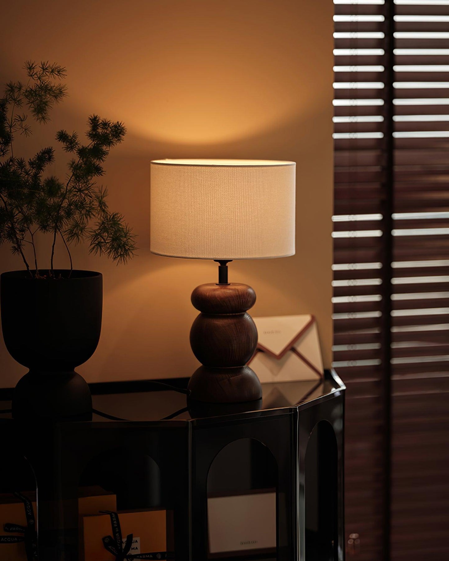 Sascha Table Lamp - Loonglight