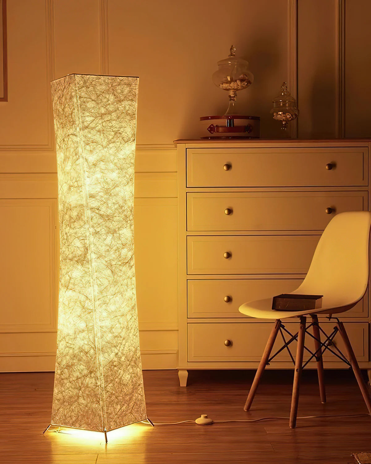 Saura Floor Lamp - Loonglight