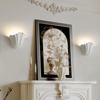 Schelp gips wandlamp