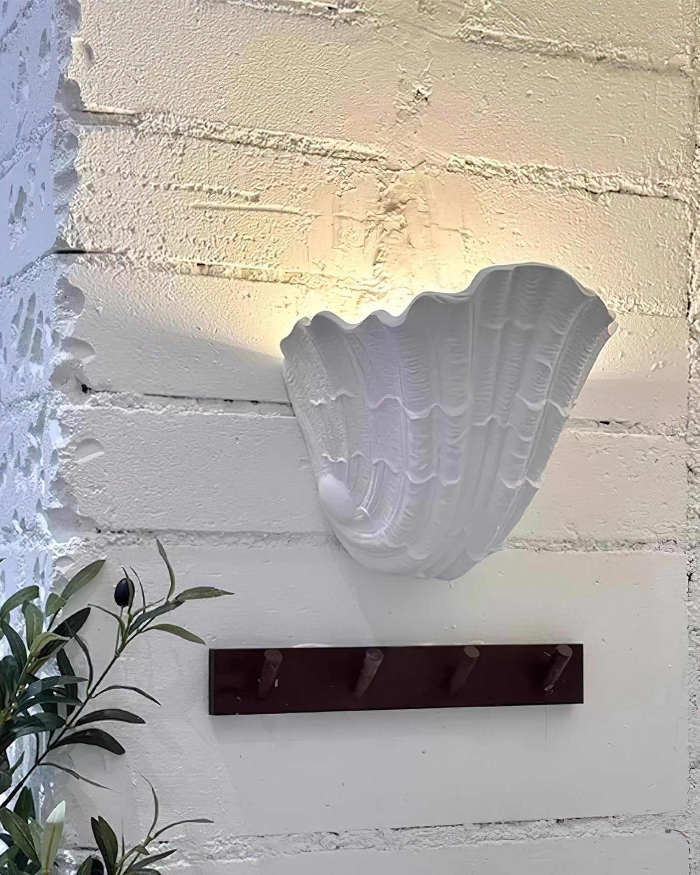 Schelp gips wandlamp