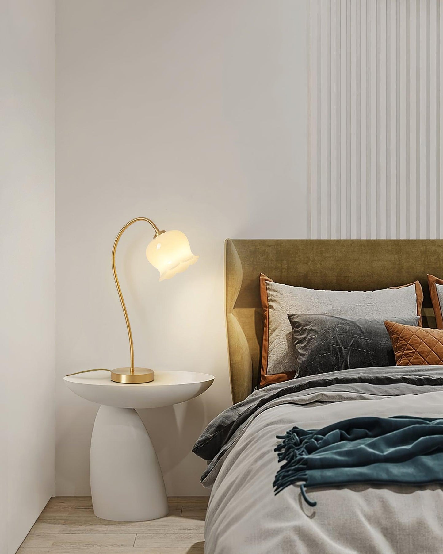 Siena Brass Table Lamp - Loonglight