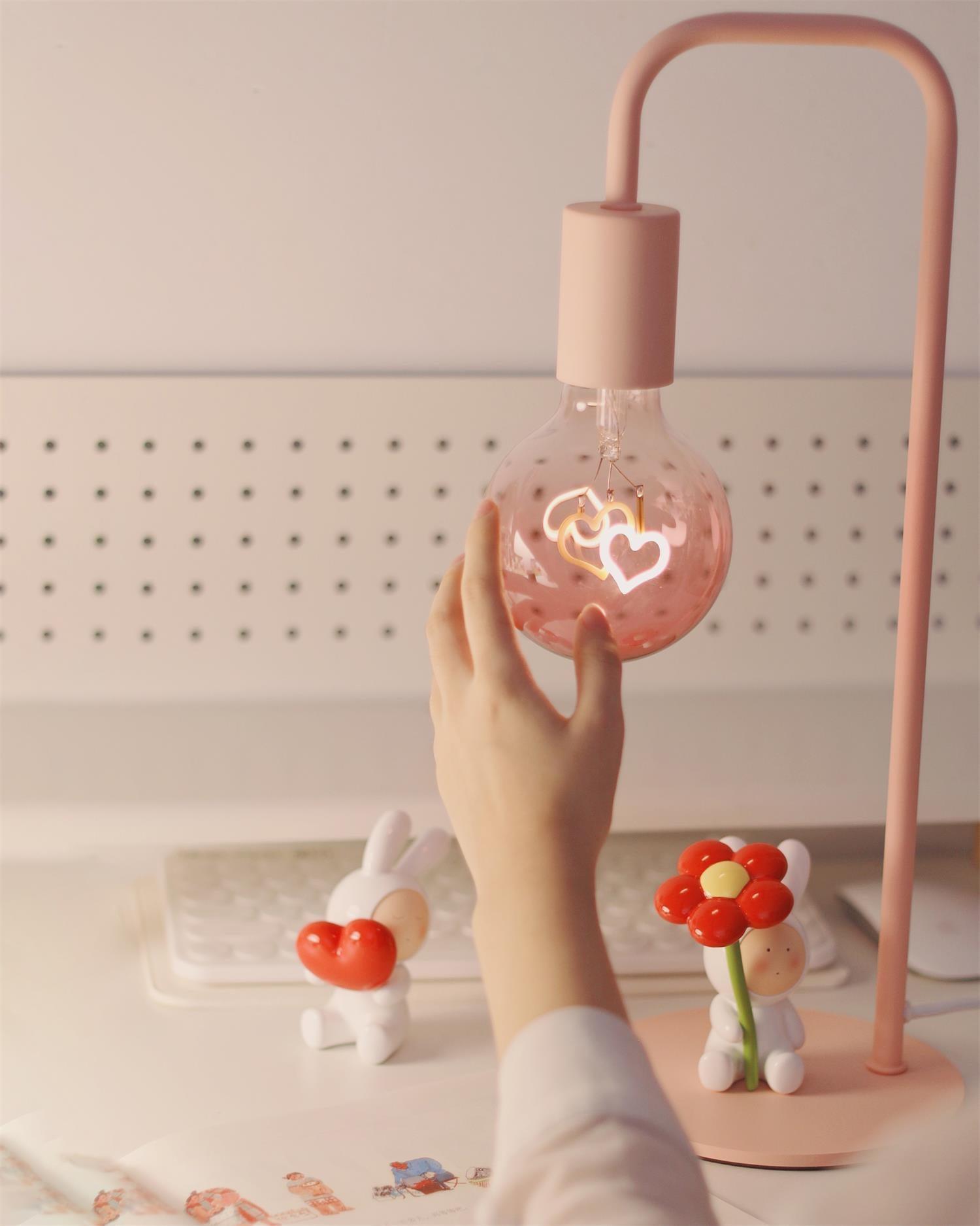 Signal Love Table Lamp - Loonglight