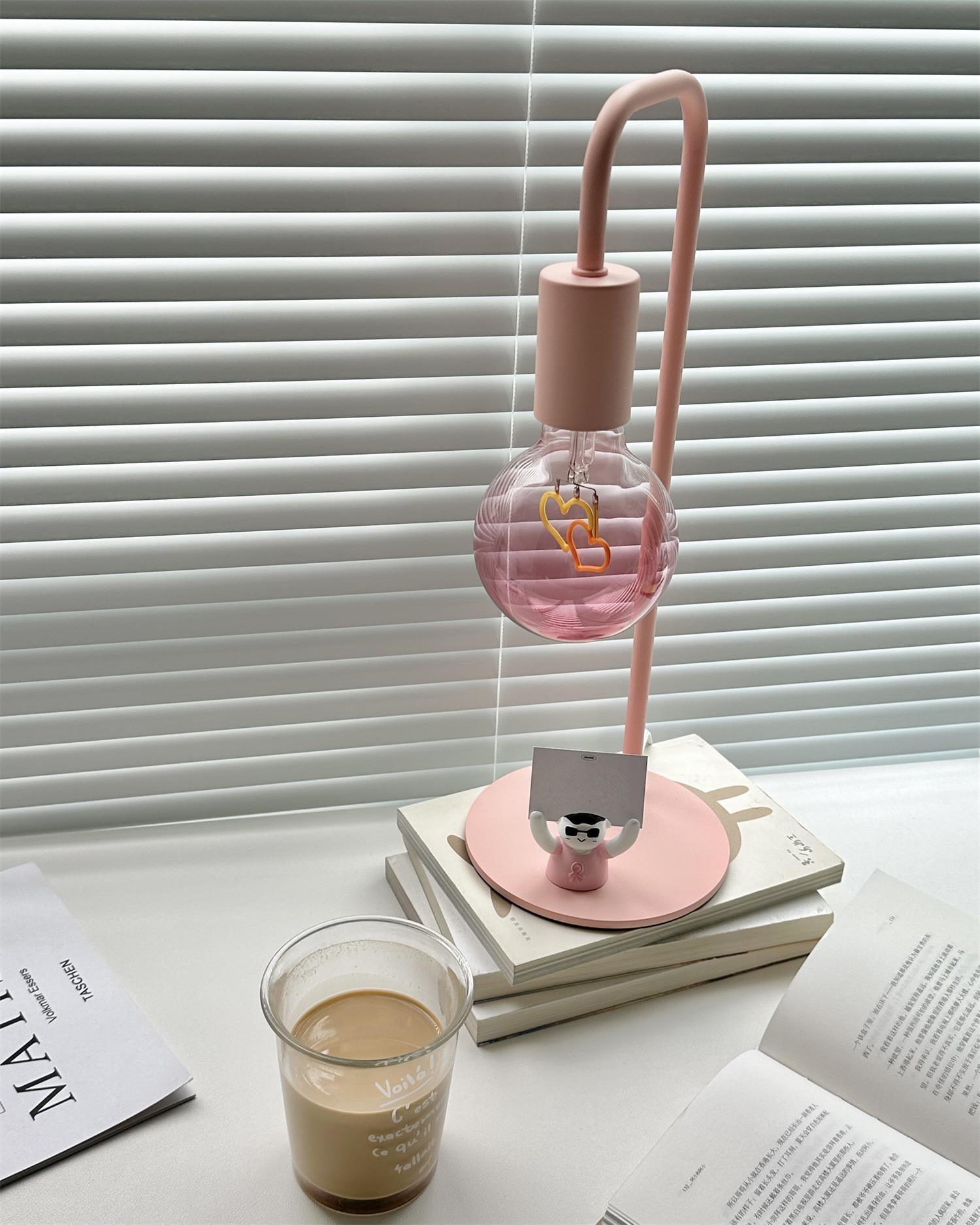 Signal Love Table Lamp - Loonglight