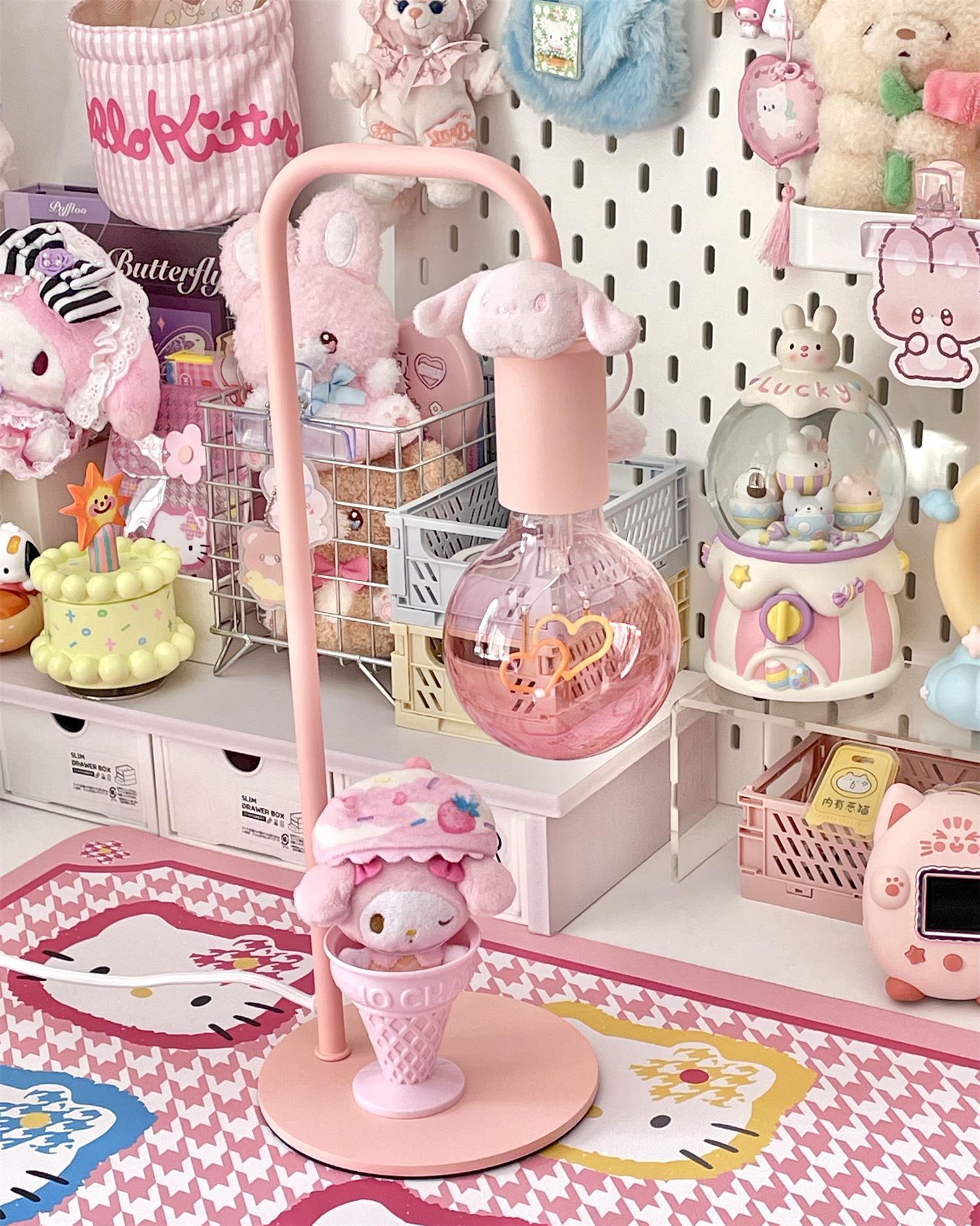 Signal Love Table Lamp - Loonglight