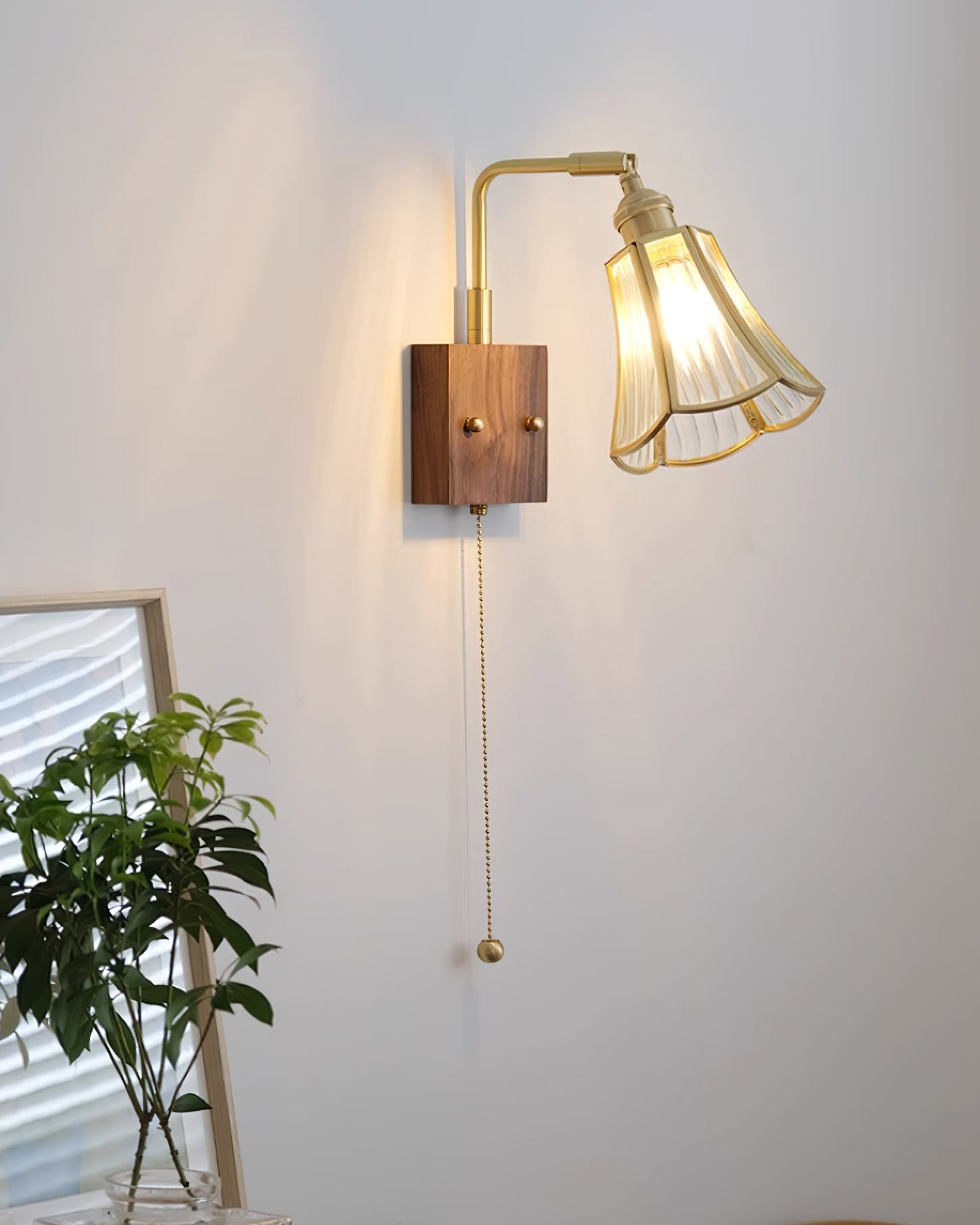 Simone Wall Lamp - Loonglight