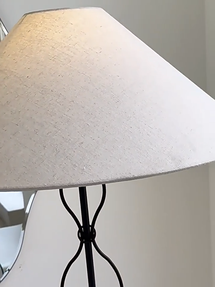 Sinuous Elegance Floor Lamp - Loonglight