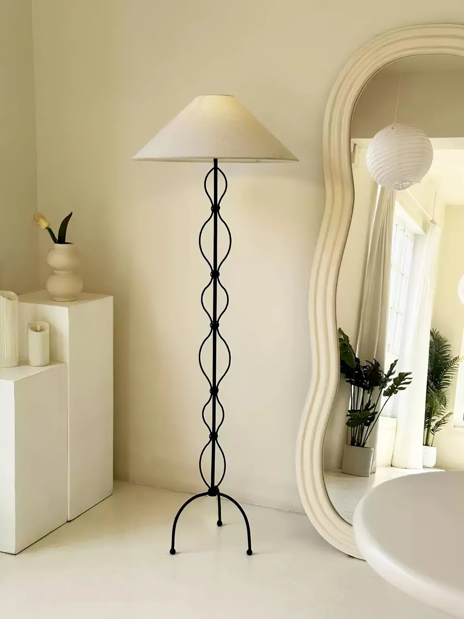 Sinuous Elegance Floor Lamp - Loonglight