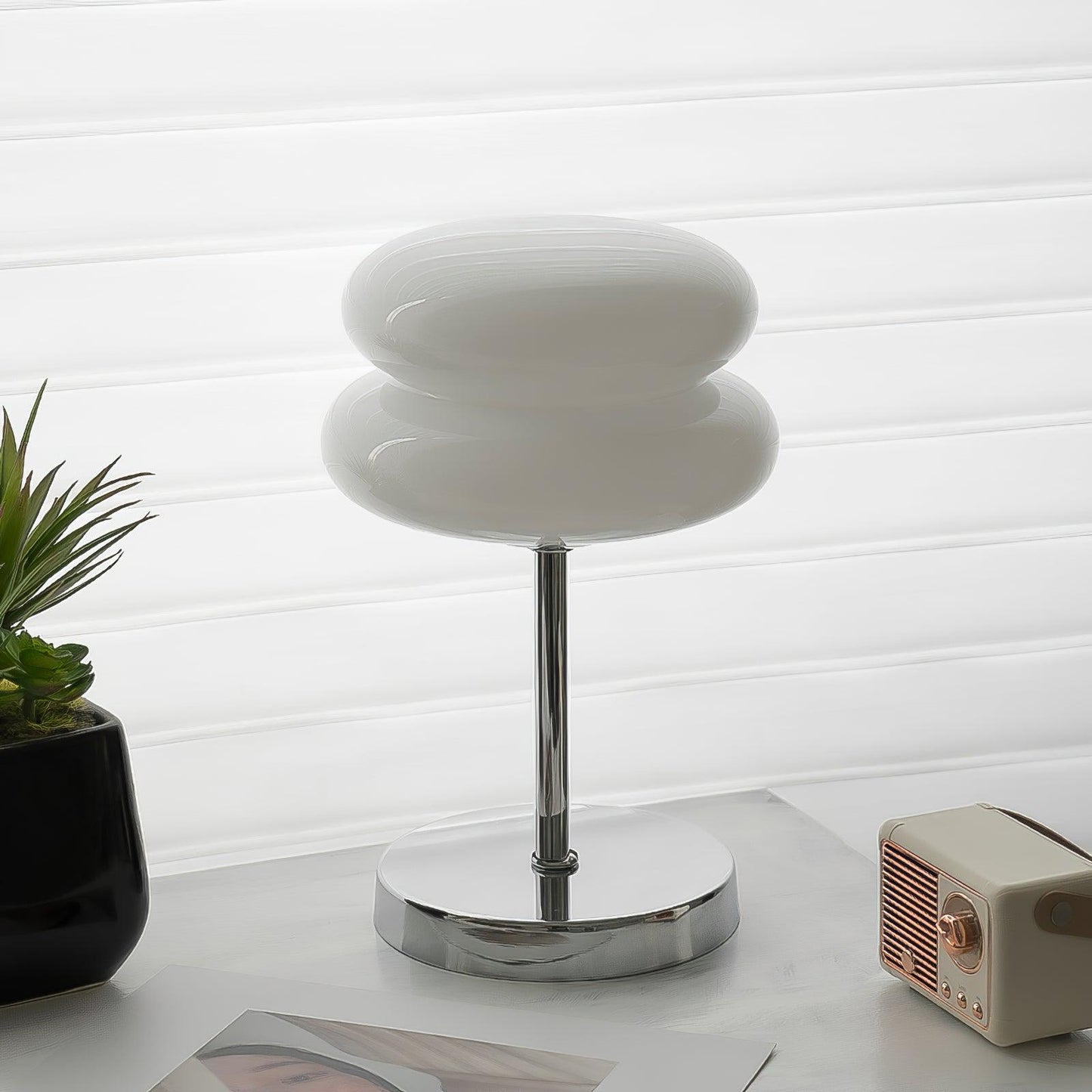 Sonika Glass Table Lamp - Loonglight