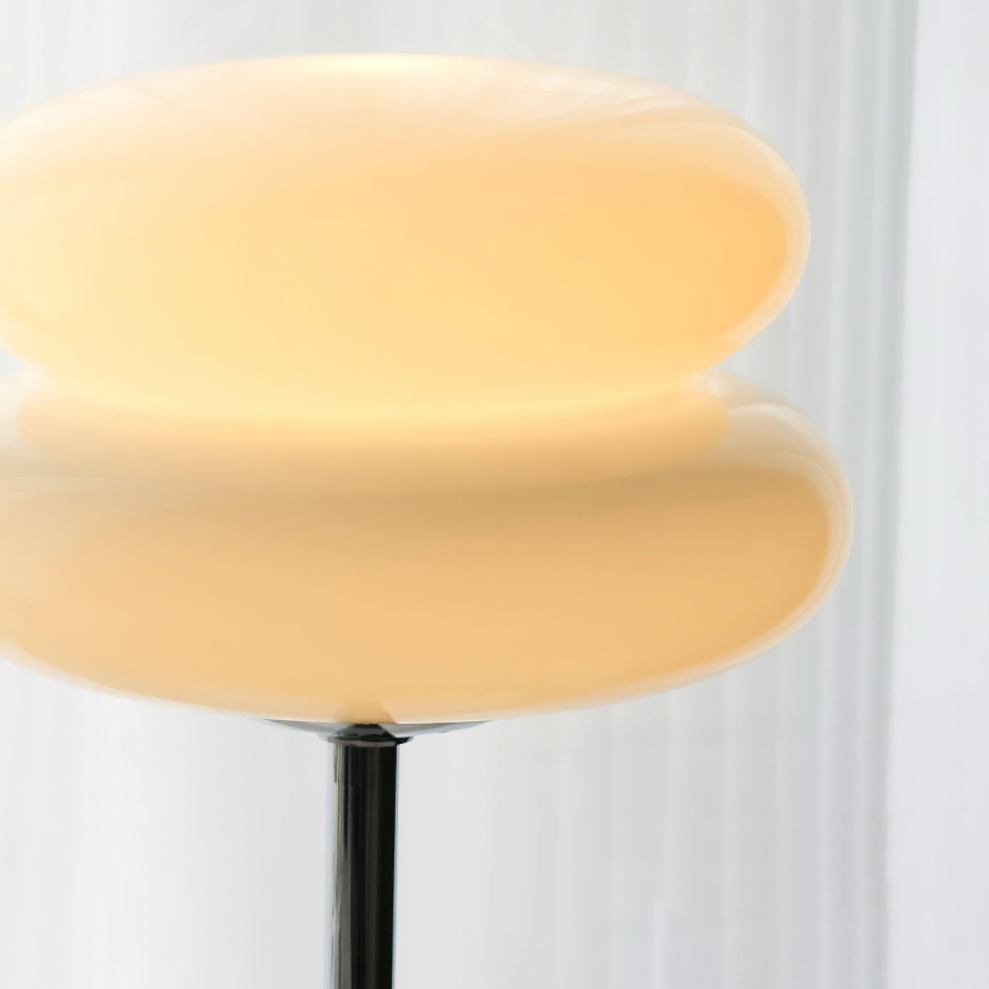 Sonika Glass Table Lamp - Loonglight