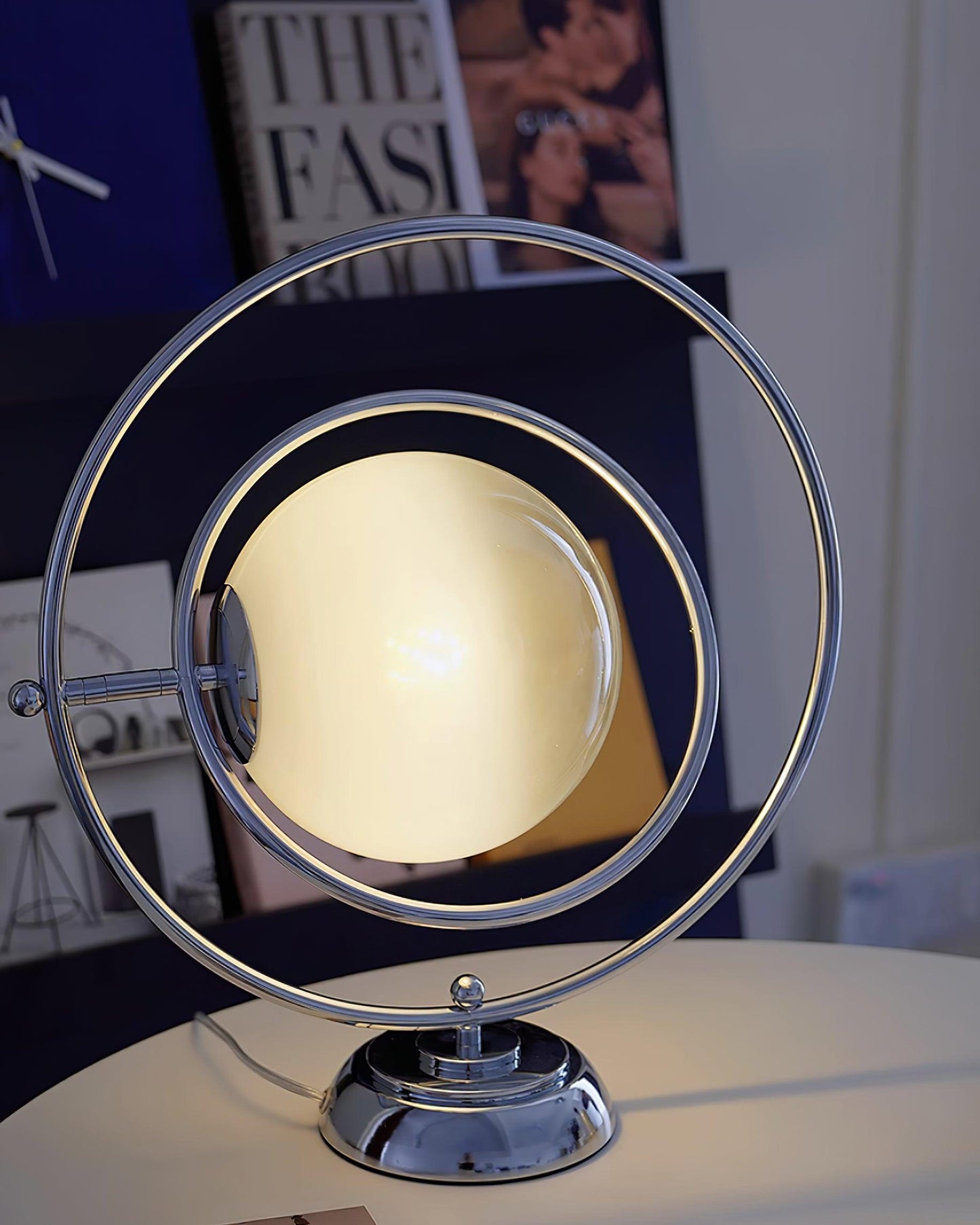 Spin Planet Table Lamp - Loonglight