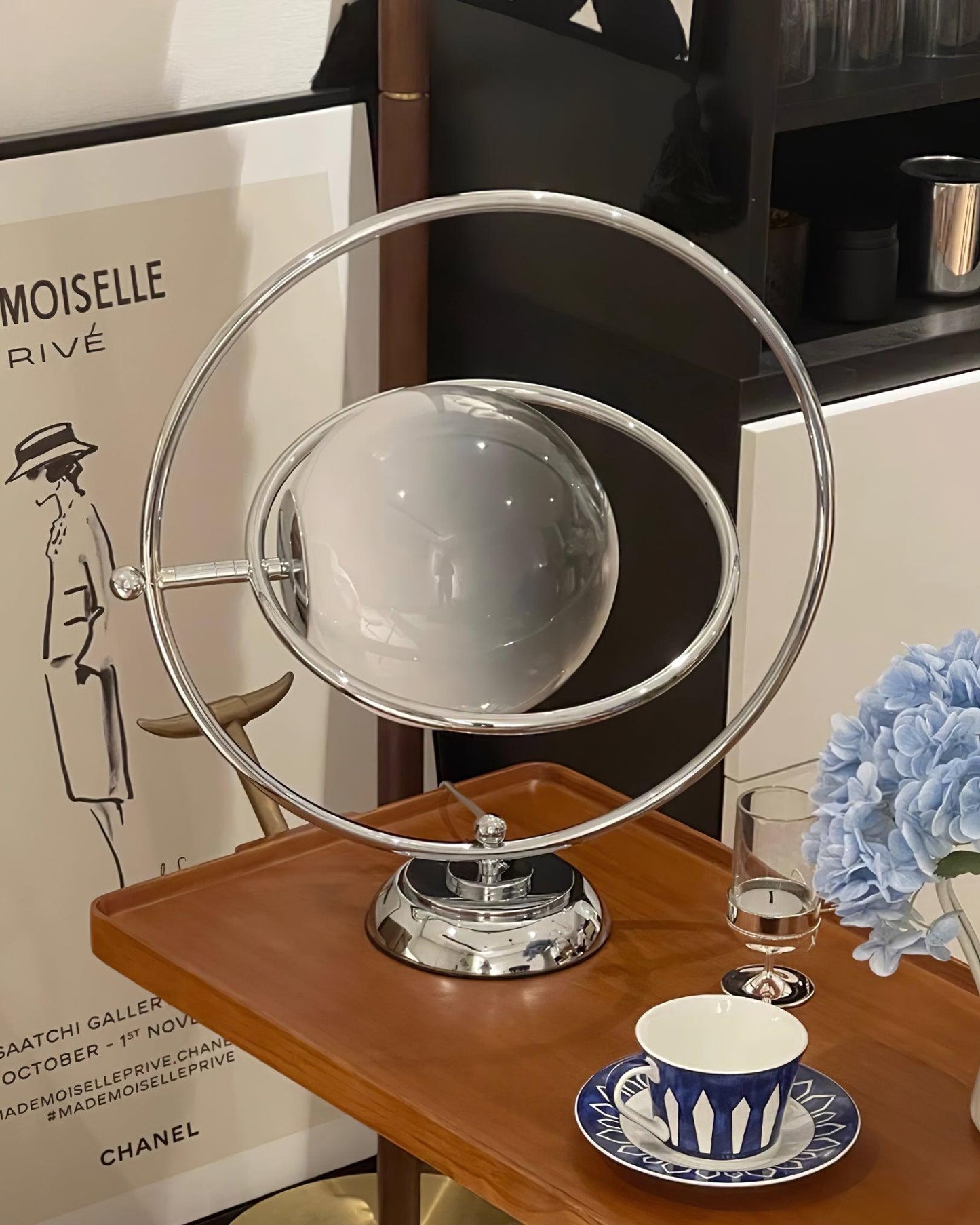 Spin Planet Table Lamp - Loonglight