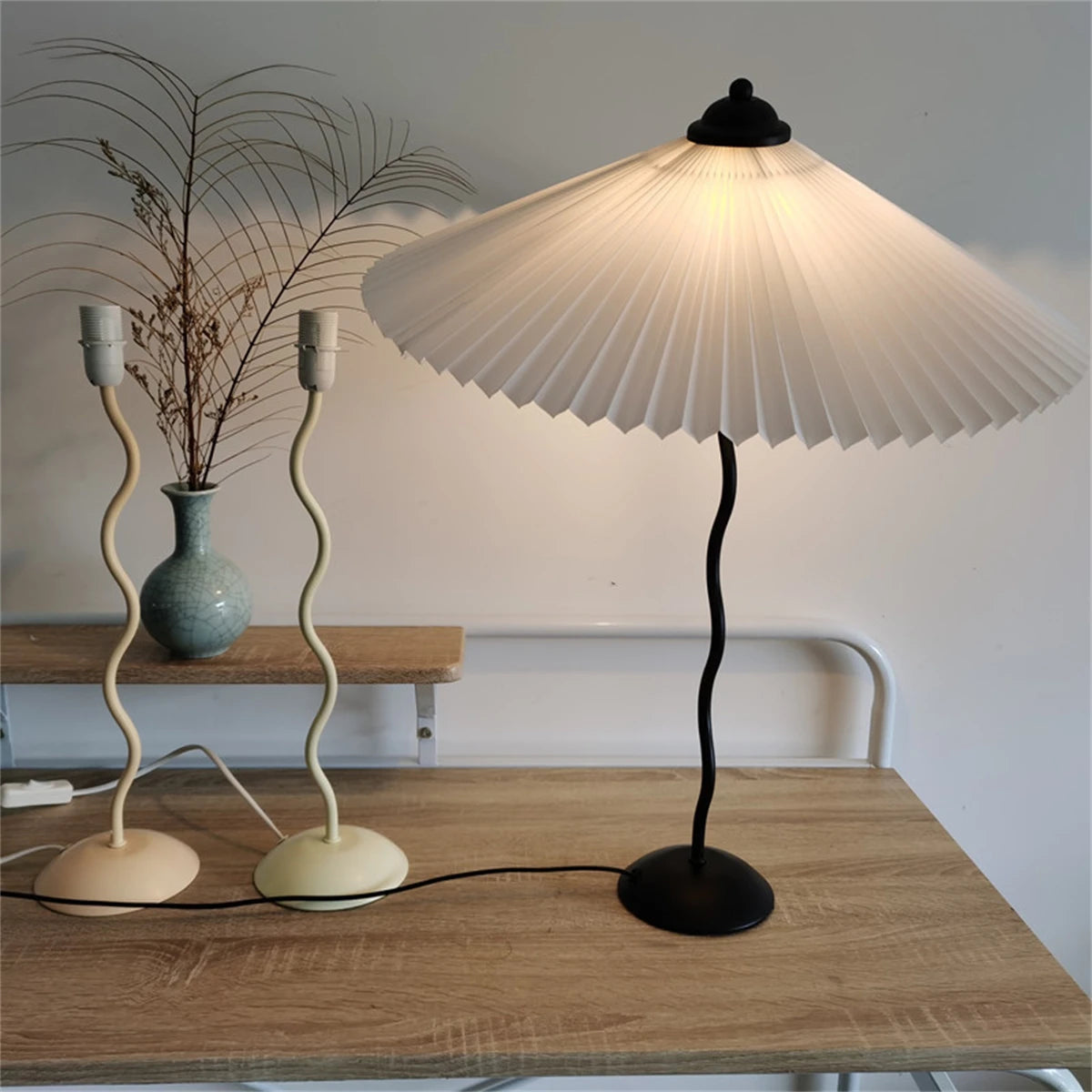 Squiggle Table Lamp 4