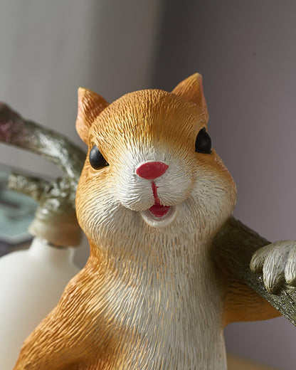 Squirrel Table Lamp - Loonglight