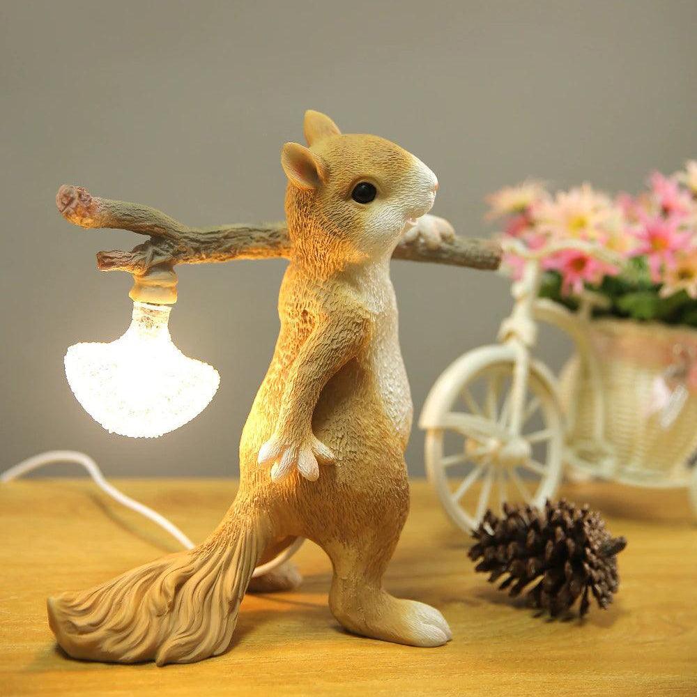 Squirrel Table Lamp - Loonglight