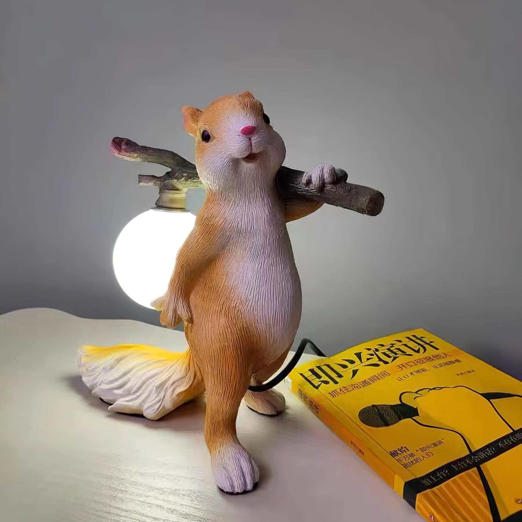 Squirrel Table Lamp - Loonglight