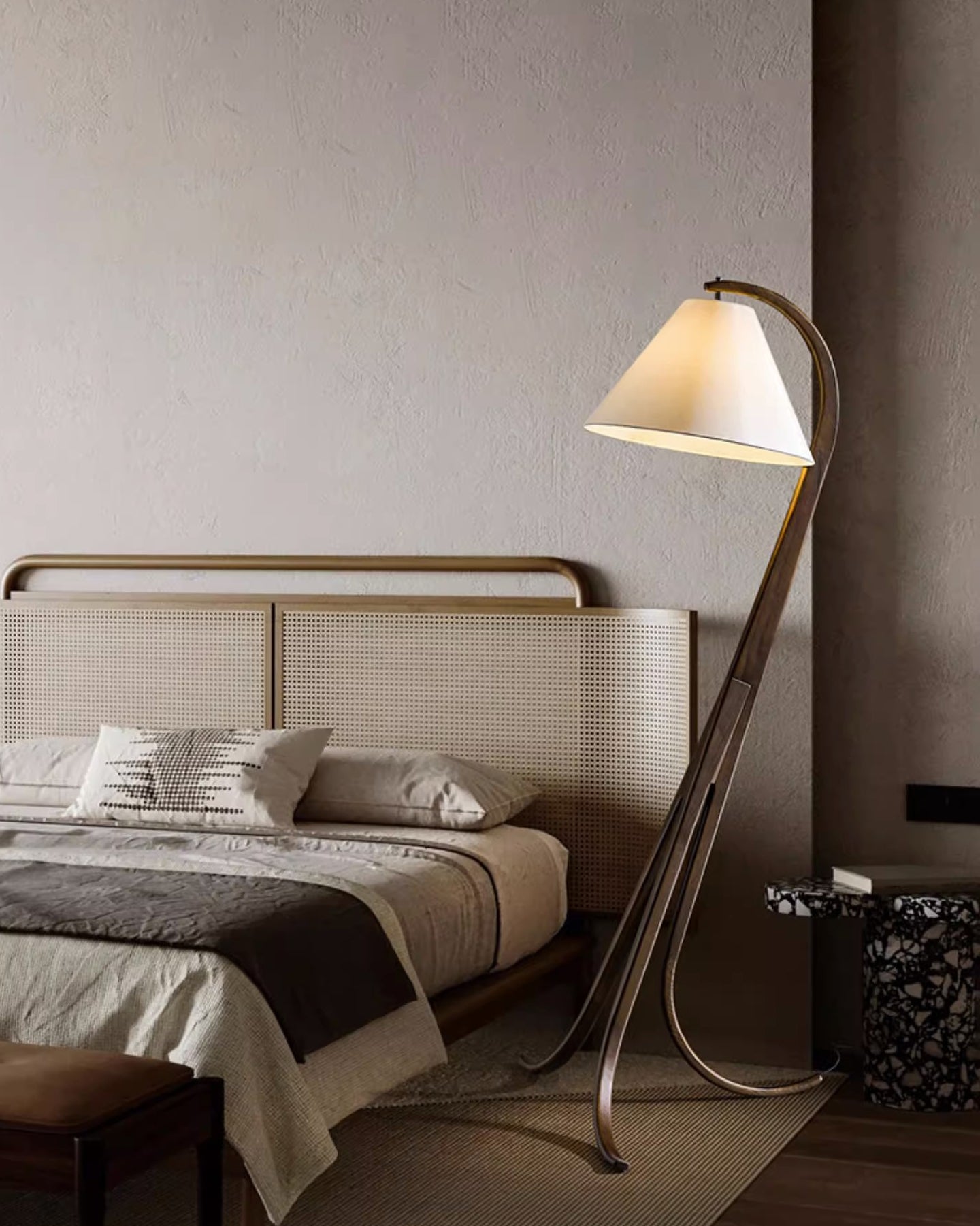 Stockholm Floor Lamp - Loonglight