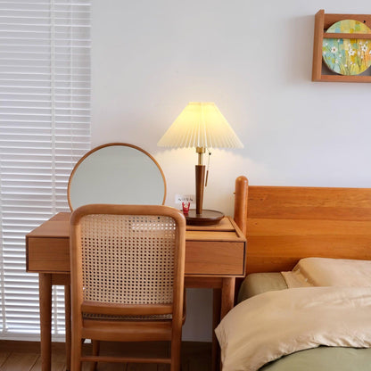 Suki Pleated Table Lamp - Loonglight