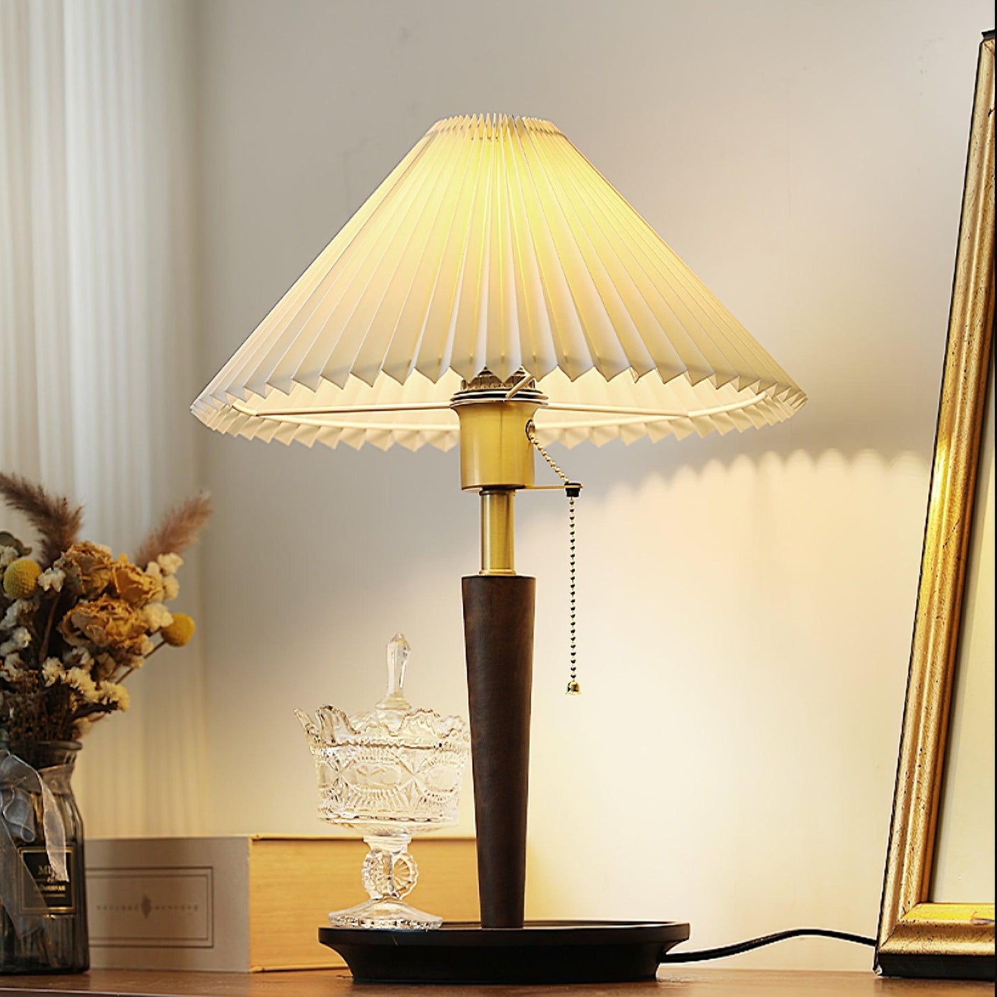 Suki Pleated Table Lamp - Loonglight