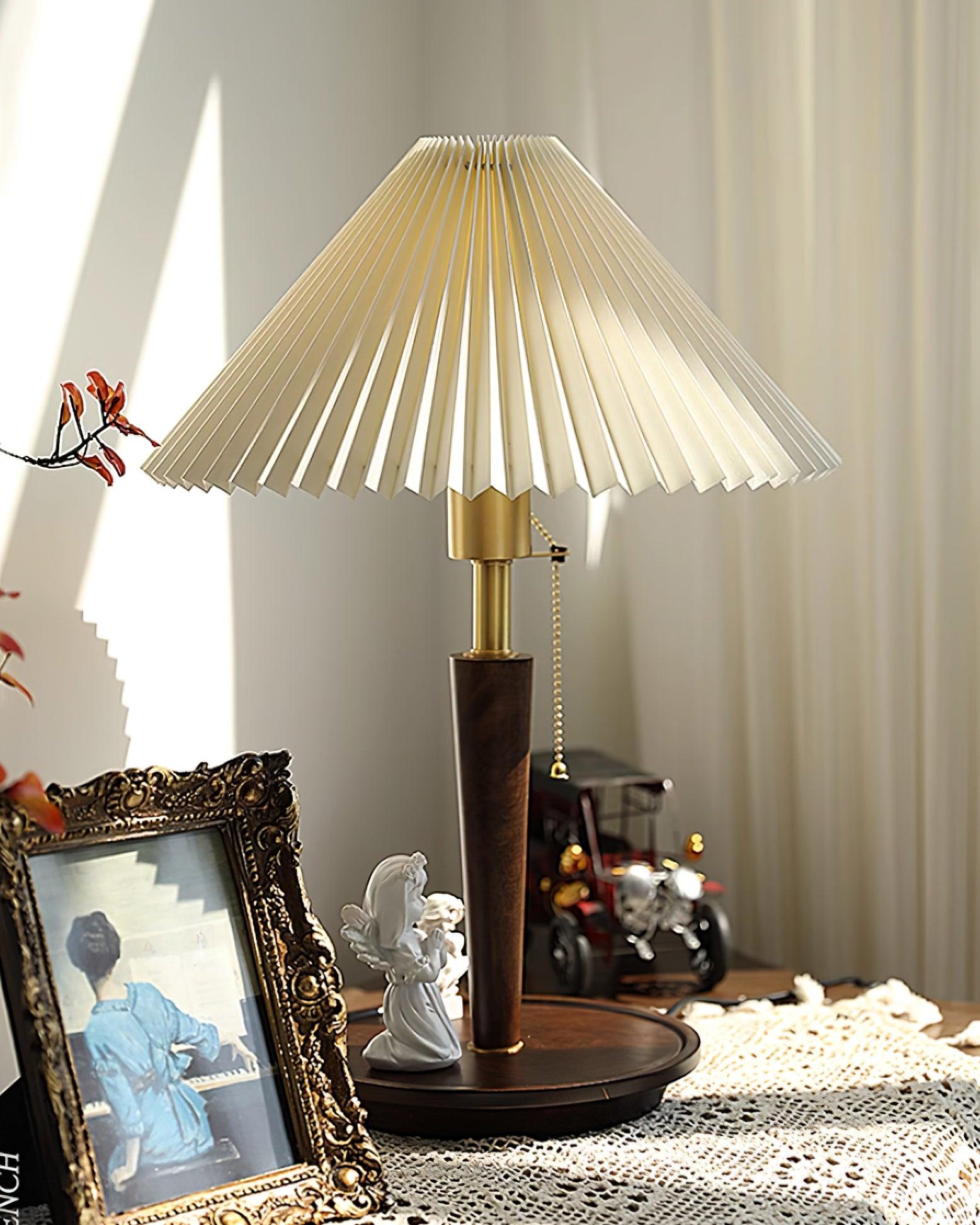 Suki Pleated Table Lamp - Loonglight