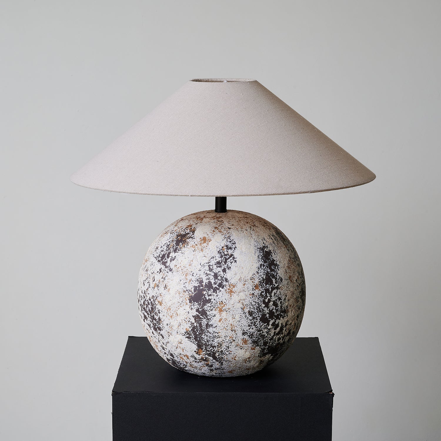 Surya Table Lamp - Loonglight