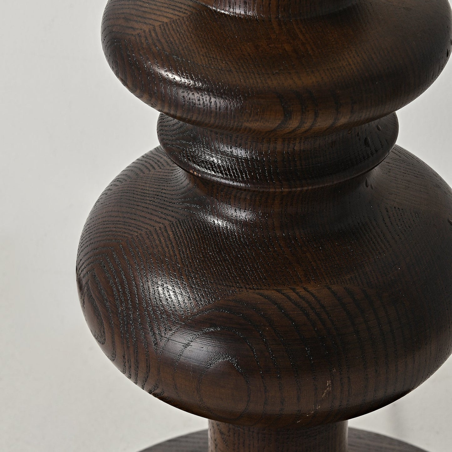 Sveta Wood Table Lamp - Loonglight