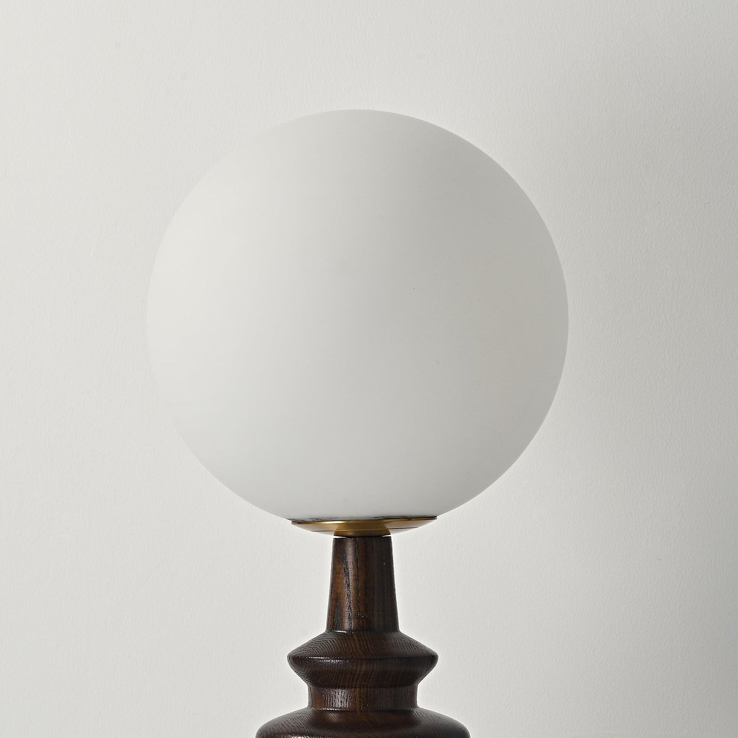 Sveta Wood Table Lamp - Loonglight