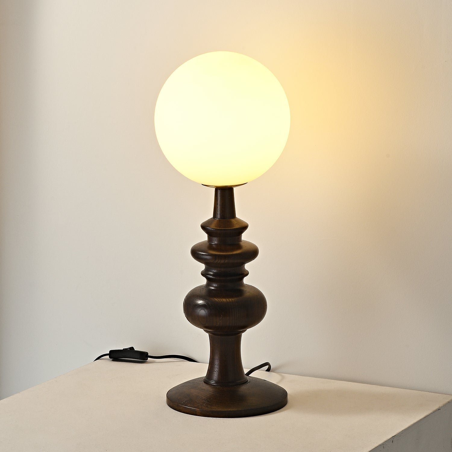 Sveta Wood Table Lamp - Loonglight