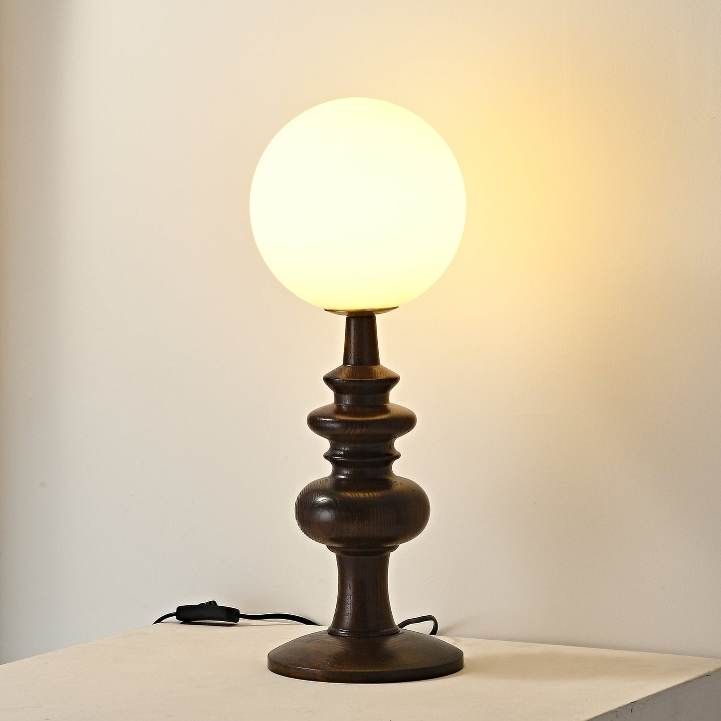 Sveta Wood Table Lamp - Loonglight
