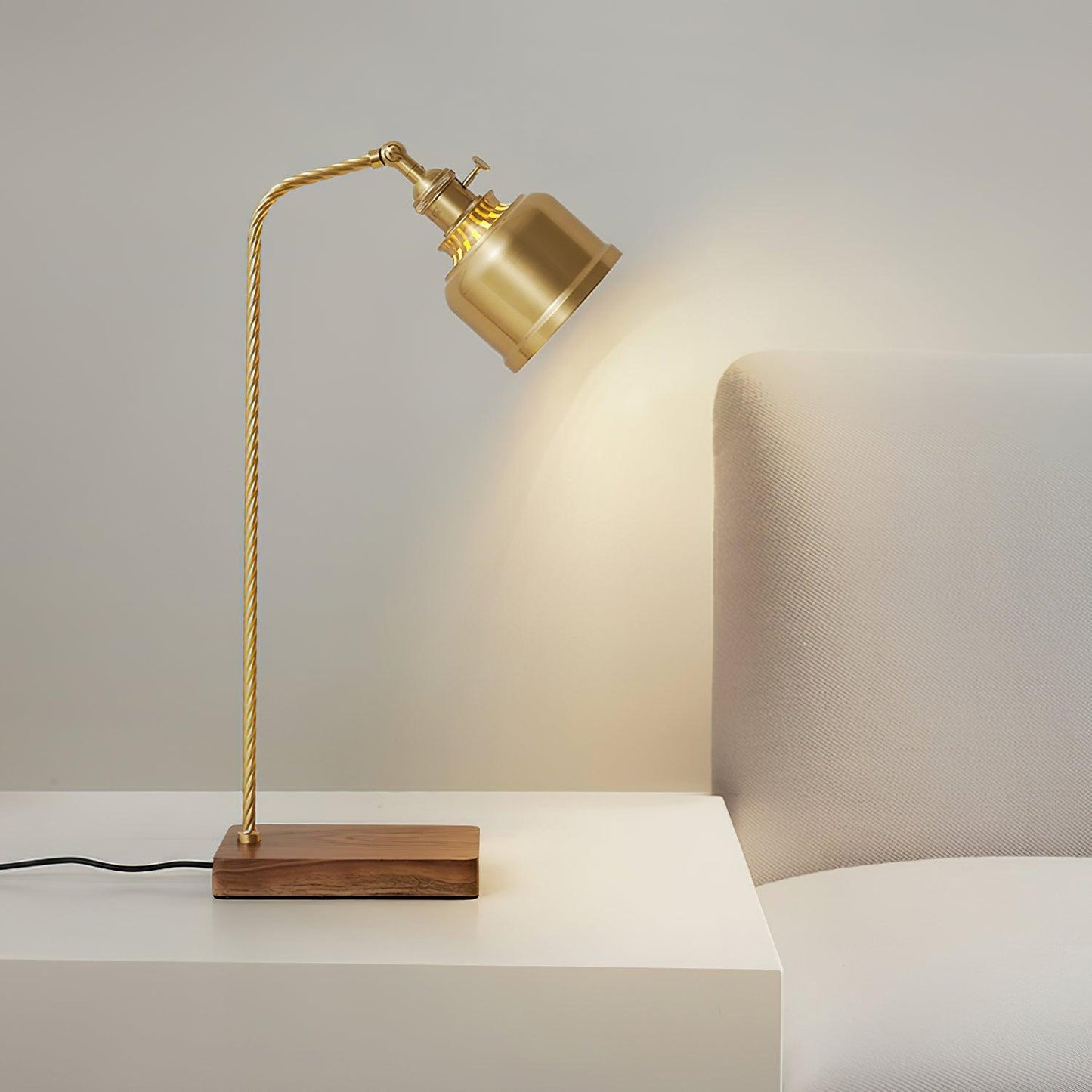 Tacoma Table Lamp - Loonglight