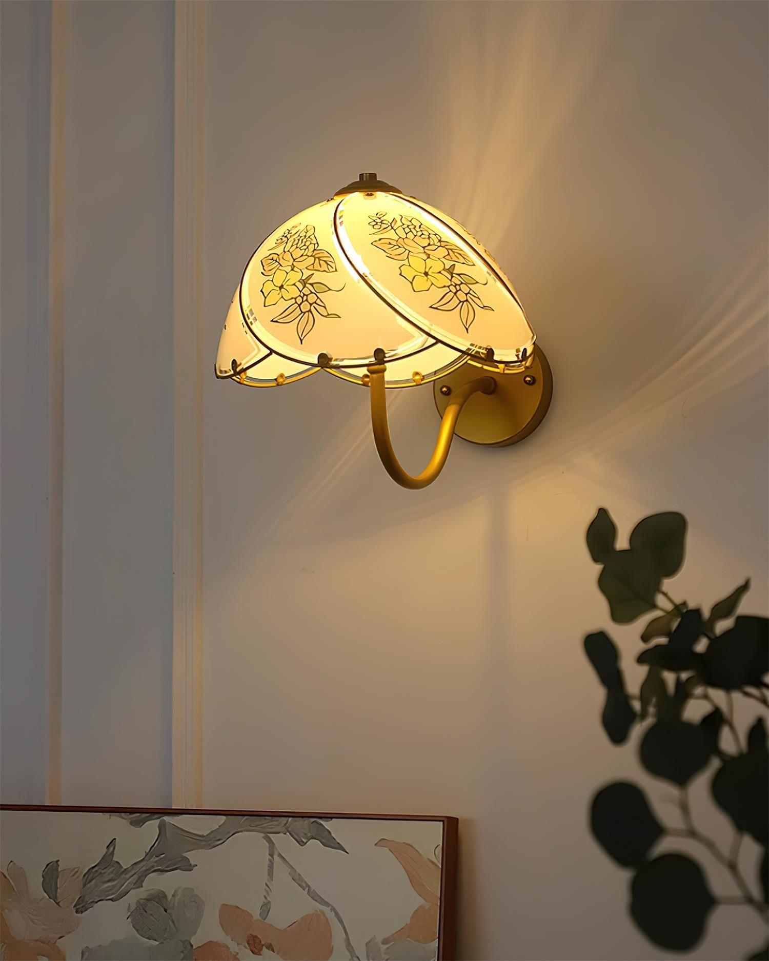 Tiffany Lily Wall Lamp - Loonglight