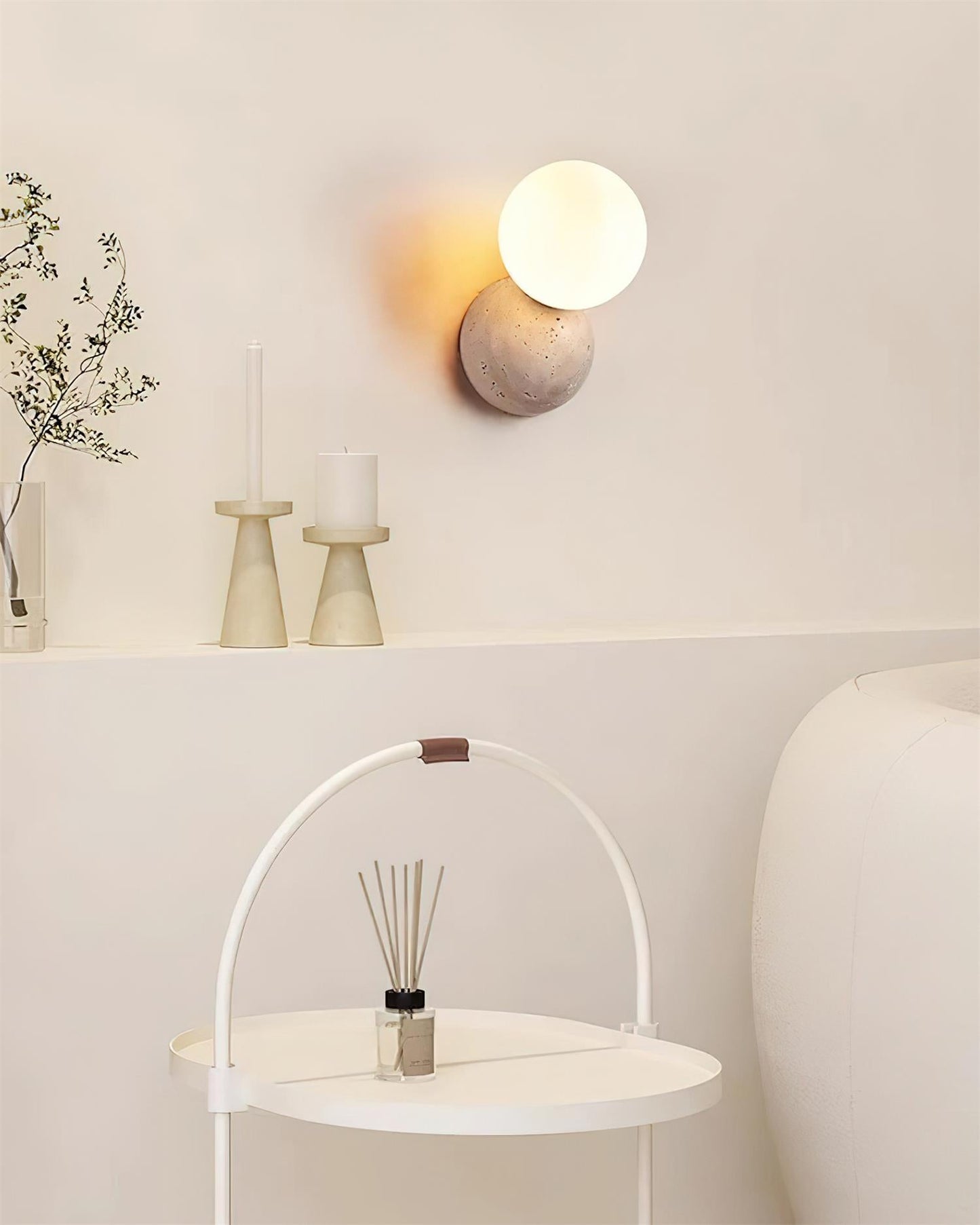 Tion Wall Lamp
