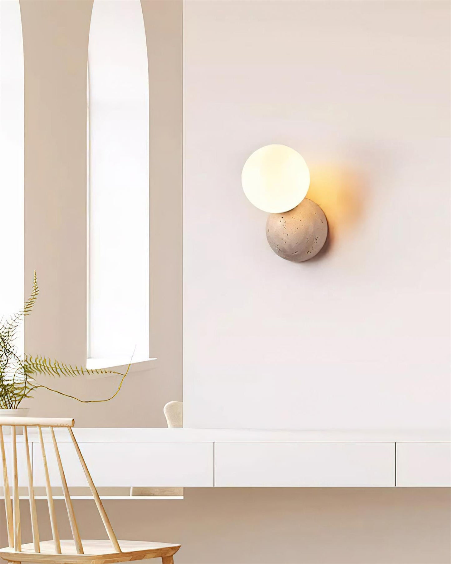 Tion Wall Lamp