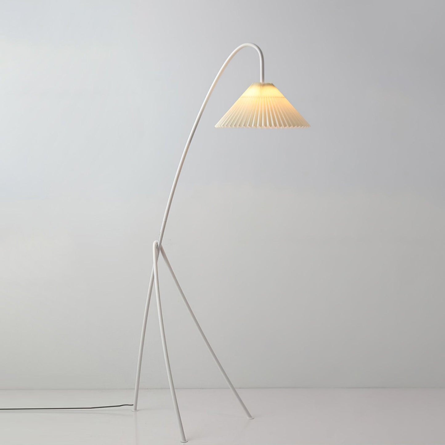 Tove Pleated Floor Lamp - Loonglight
