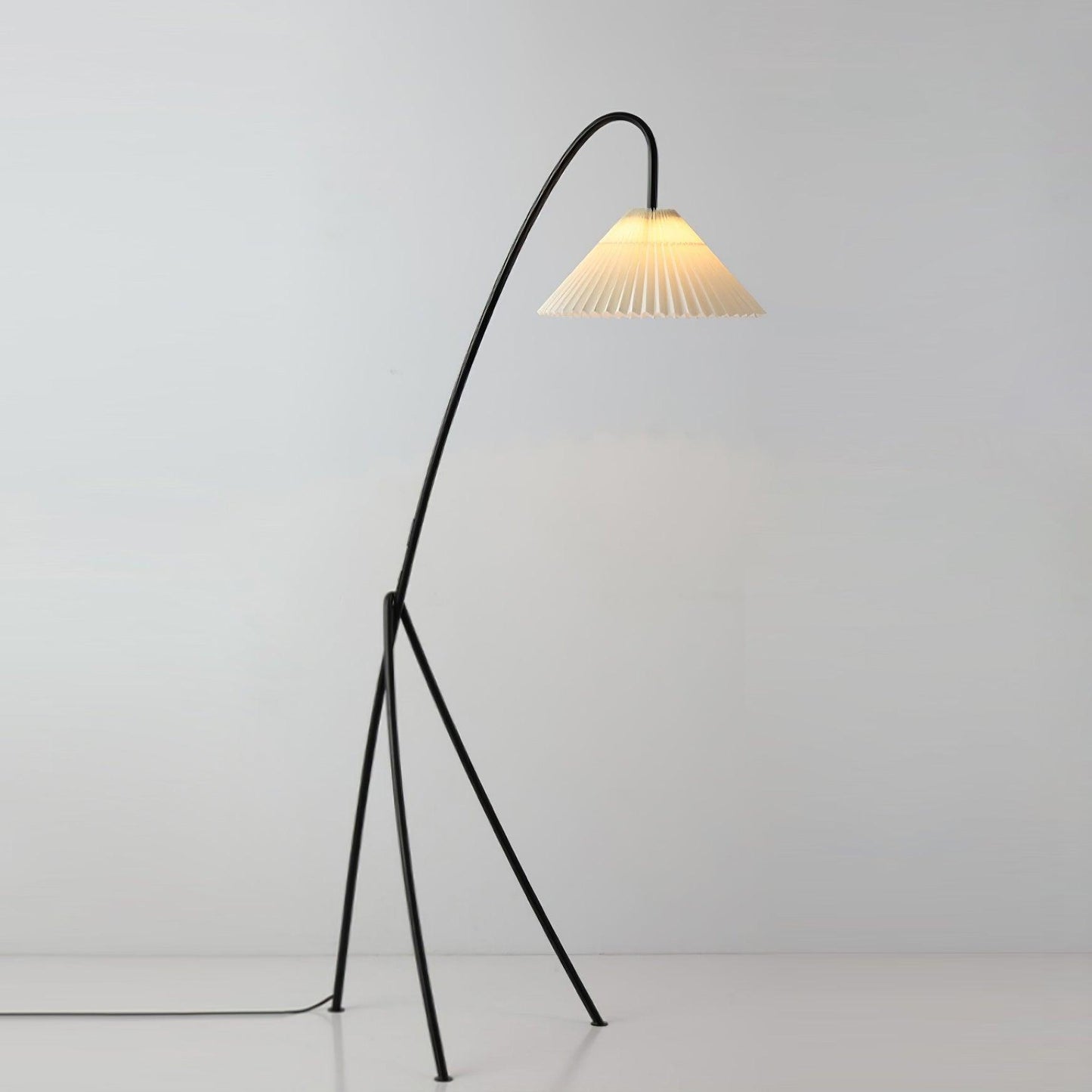Tove Pleated Floor Lamp - Loonglight