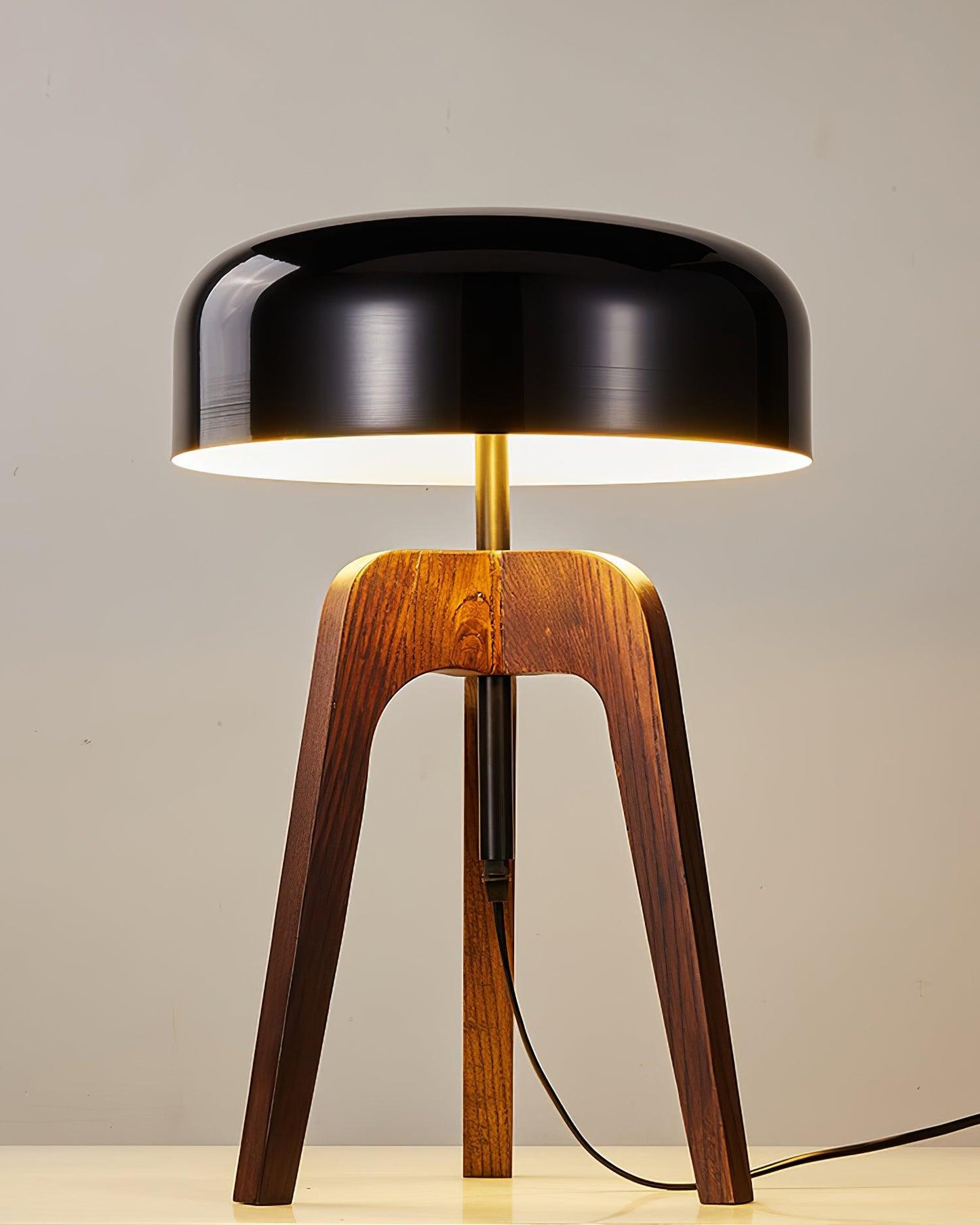 Towa Wood Table Lamp - Loonglight