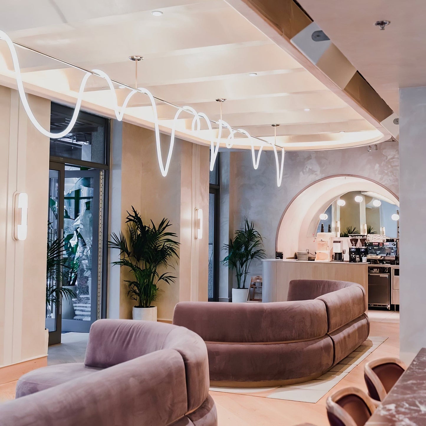 Line Art Loop Chandelier - Loonglight