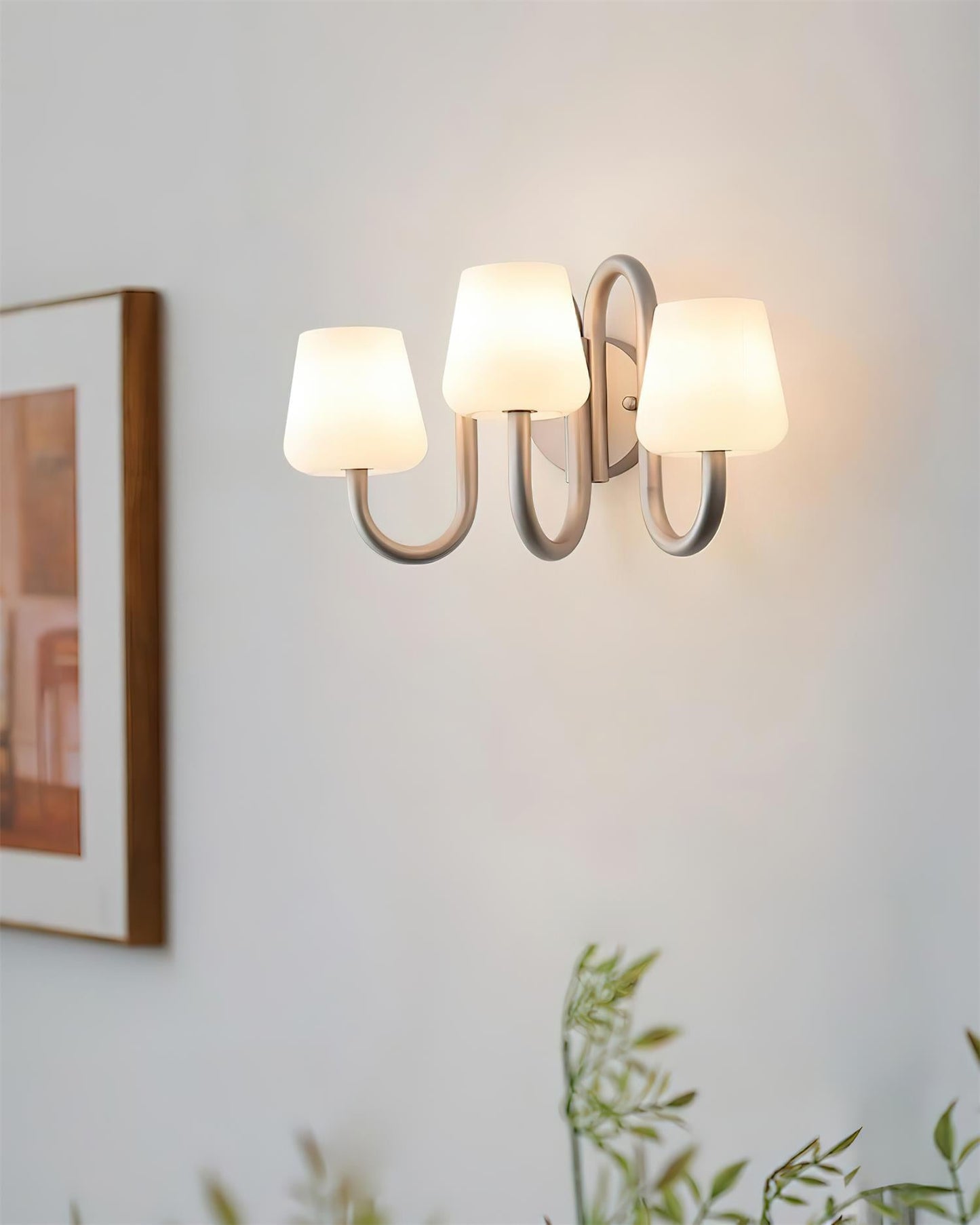 Trilo Modern Minimalist Wall Lamp