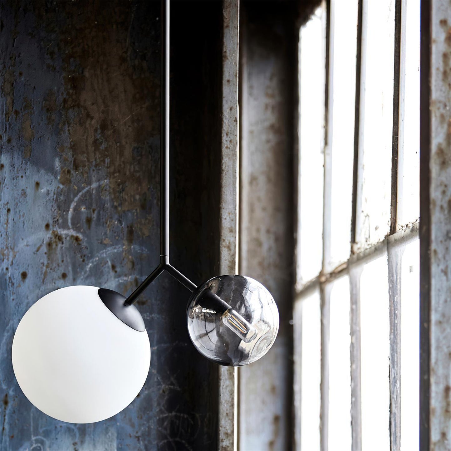 Twis Glass Ball Pendant Lamp - Loonglight