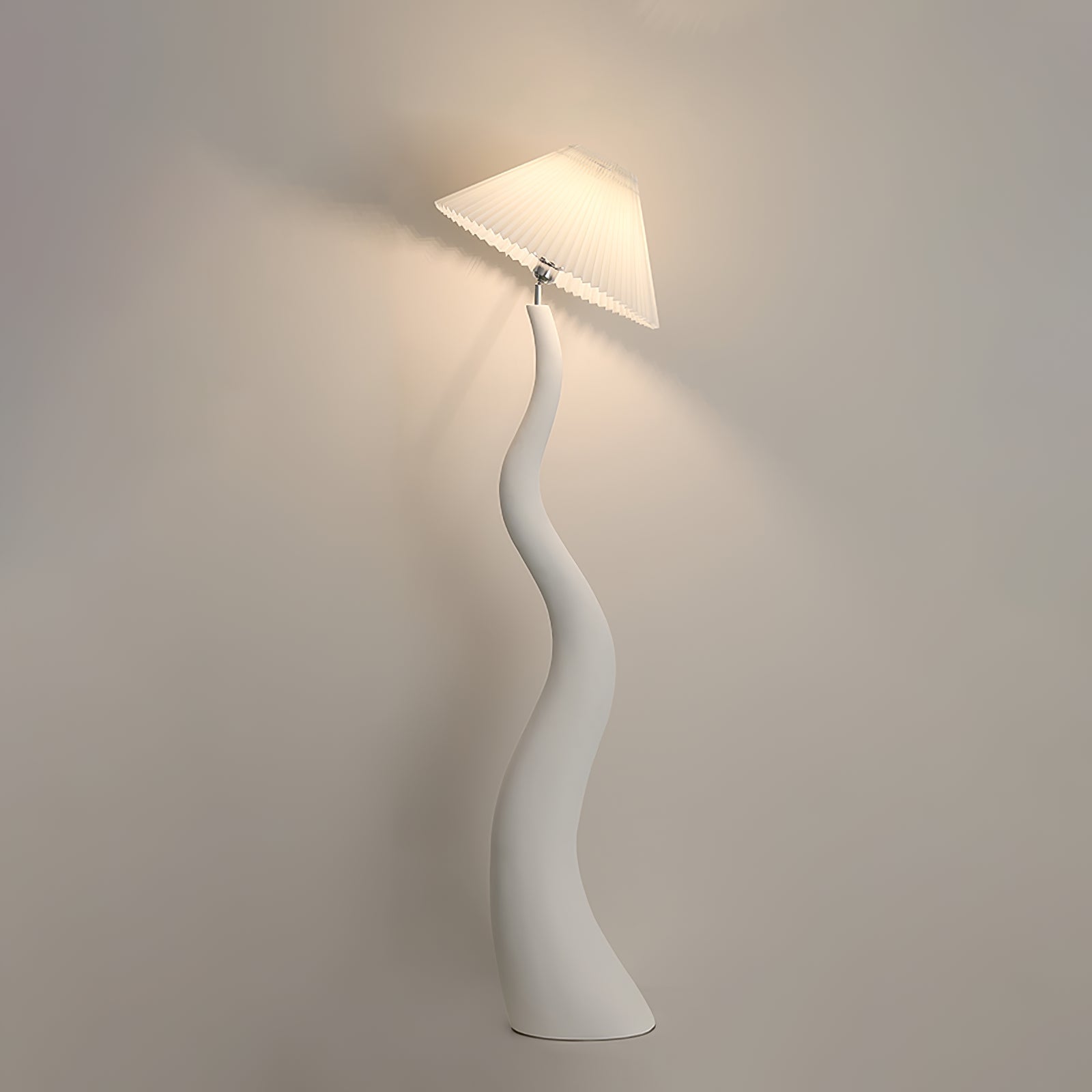 Haruki Twisted Floor Lamp - Loonglight