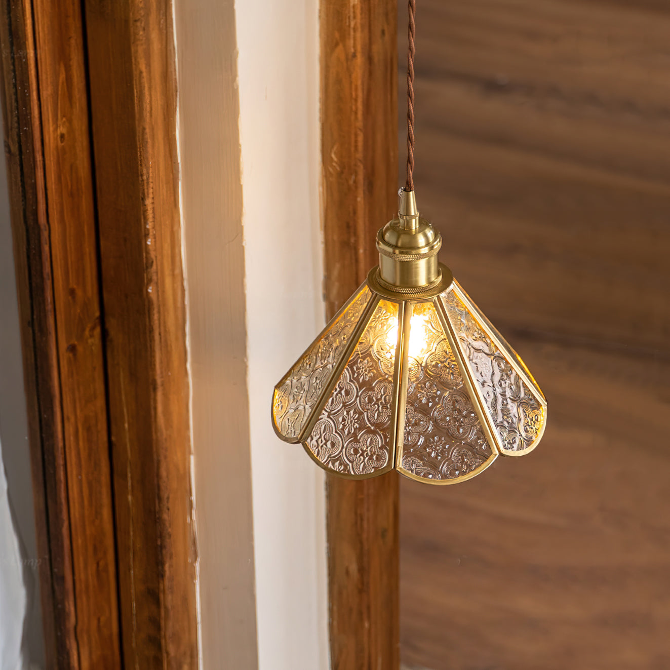 Valeria Flower Pendant Light