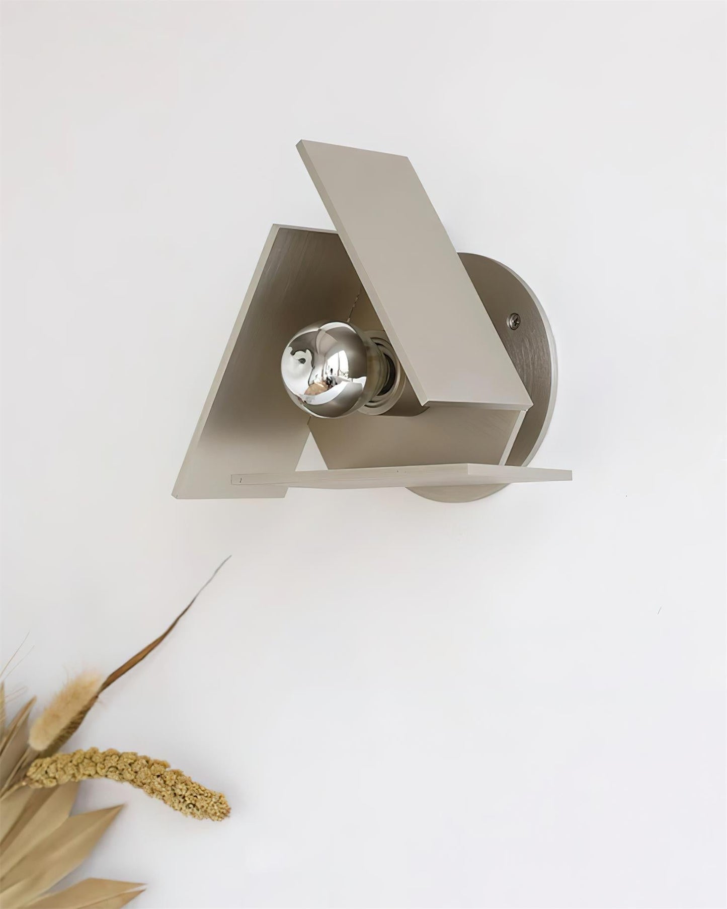 Vanta Geometric Art Wall Lamp